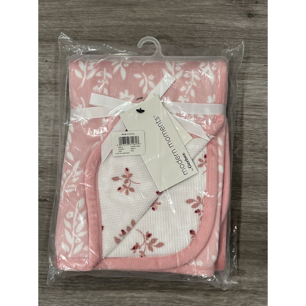 Modern Moments by Gerber Baby Girl Blanket Pink Flower Print Reversible New